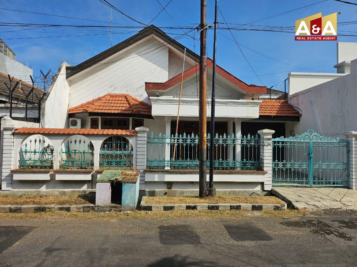 Dijual Rumah Nyaman dan Bersih Dharmahusada Indah Tengah SBY Timur - Image 1