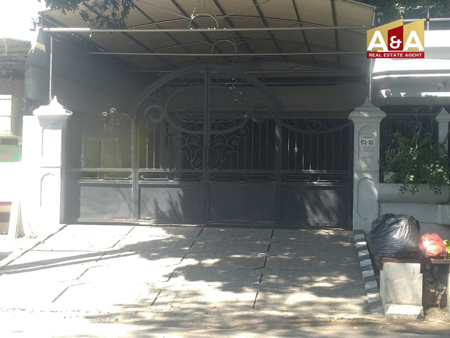 Dijual Rumah Asri Ketintang Permai SBY Selatan - Image 1