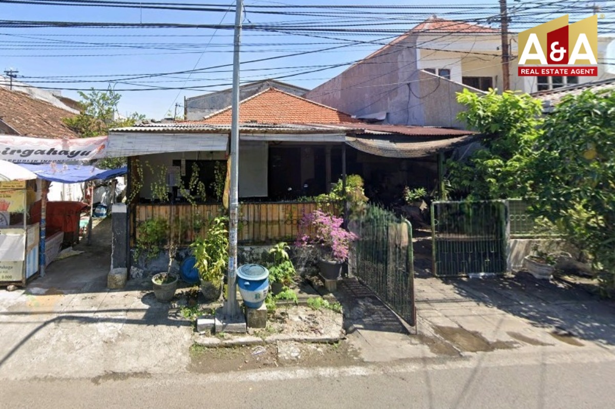 Dijual Rumah Nyaman Strategis di Petemon Surabaya Barat - Image 1