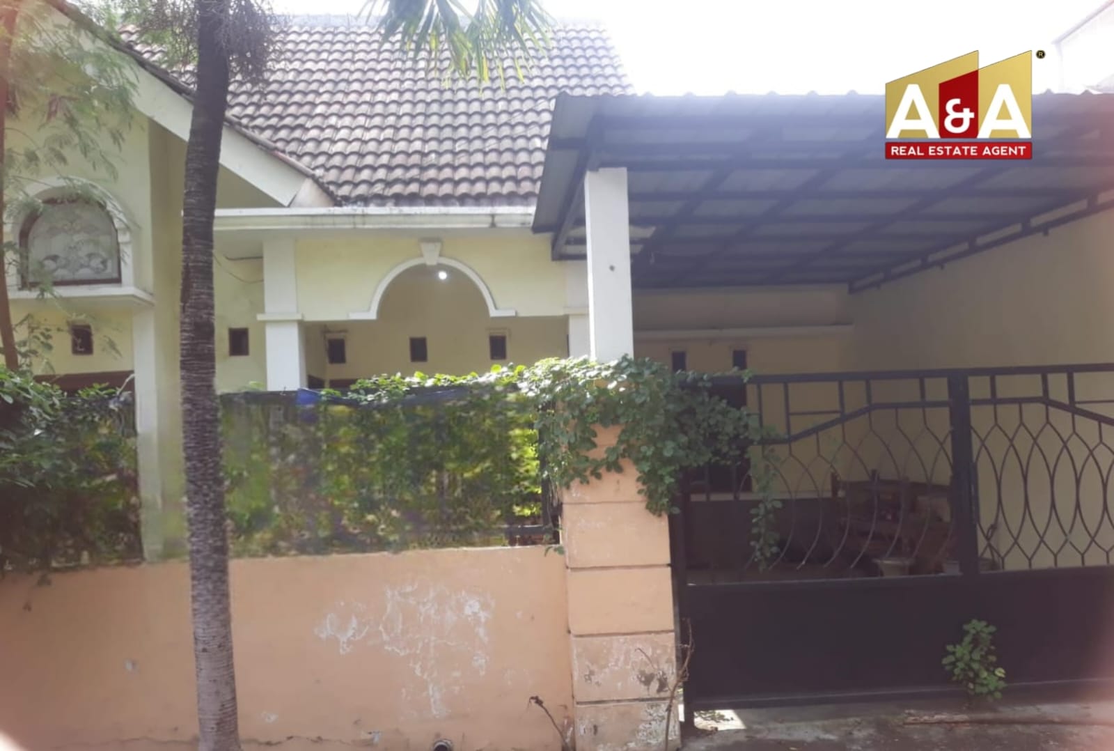 Dijual/Disewakan Rumah Asri Puri Lidah Kulon Indah SBY Barat - Image 1