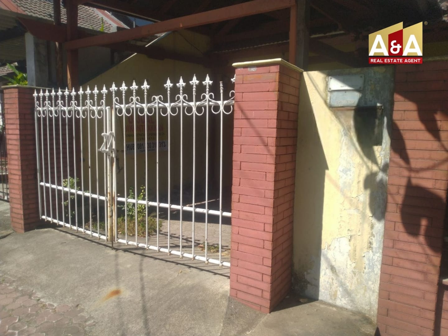 Dijual Rumah Kawasan Strategis Ketintang Permai SBY Selatan - Image 1