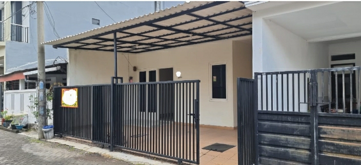 Dijual rumah minimalis Taman Pondok Indah Wiyung - Image 1