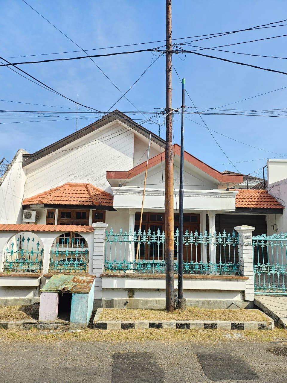 Dijual Rumah Dharmahusada Indah Surabaya - Image 1