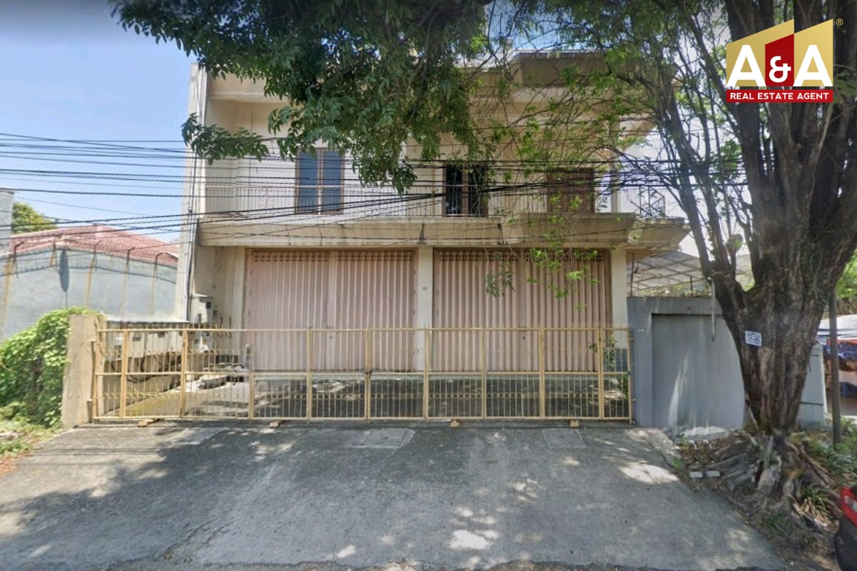 Disewakan Gedung Setara 3 Ruko di Raya Taman Asri Pondok Candra Sidoarjo - Image 1