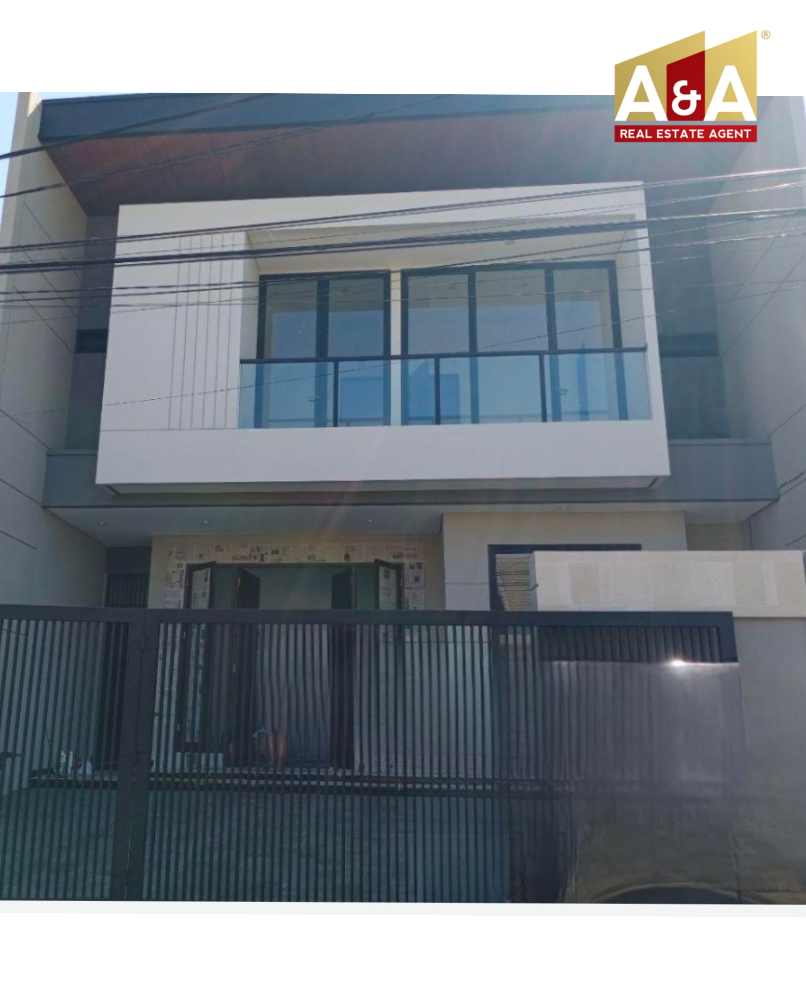 Dijual Rumah Nyaman Strategis di Manyar Jaya Surabaya Timur - Image 1