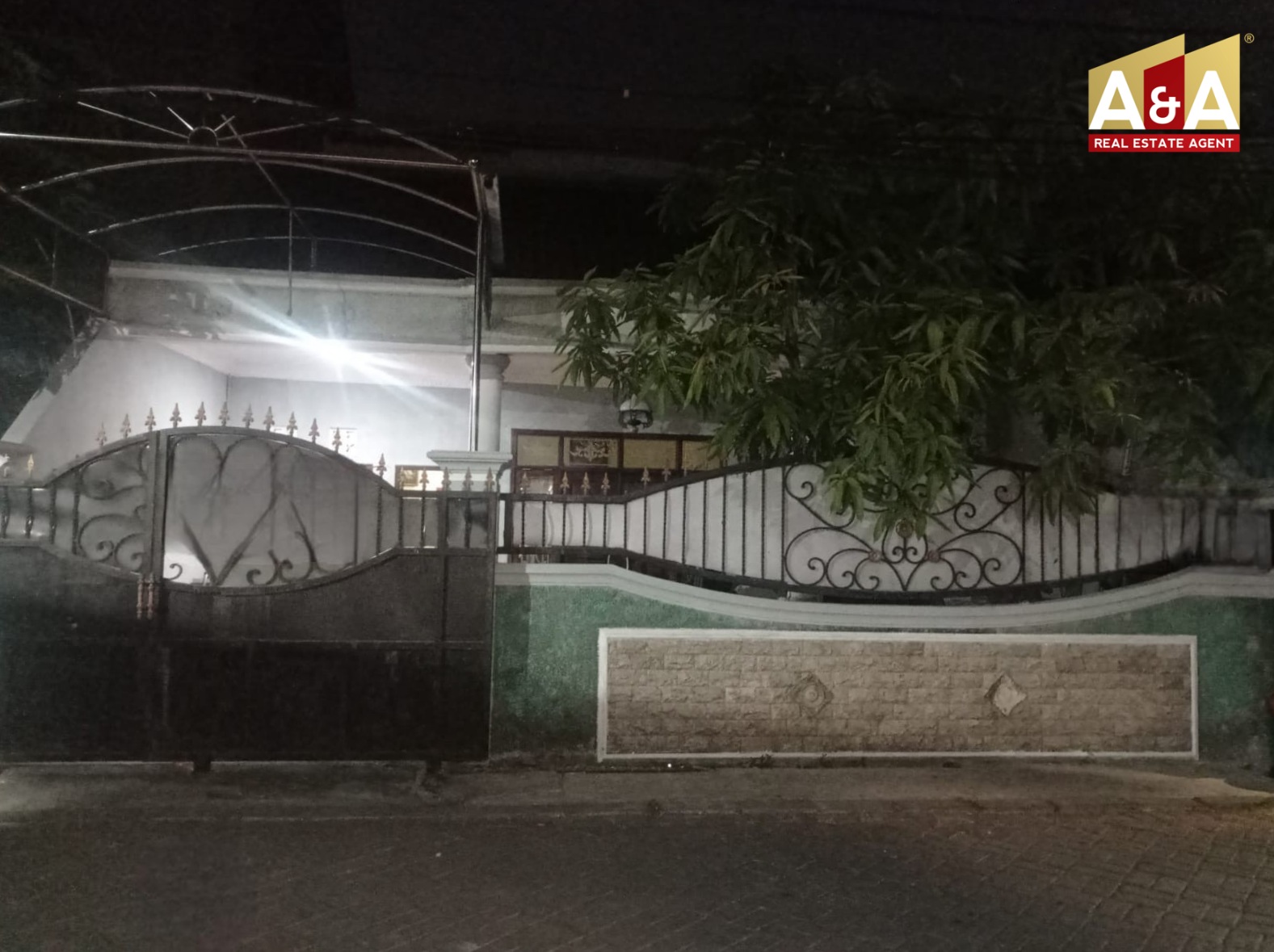 Disewakan Rumah Pondok Maritim Indah Wiyung Surabaya Barat - Image 1