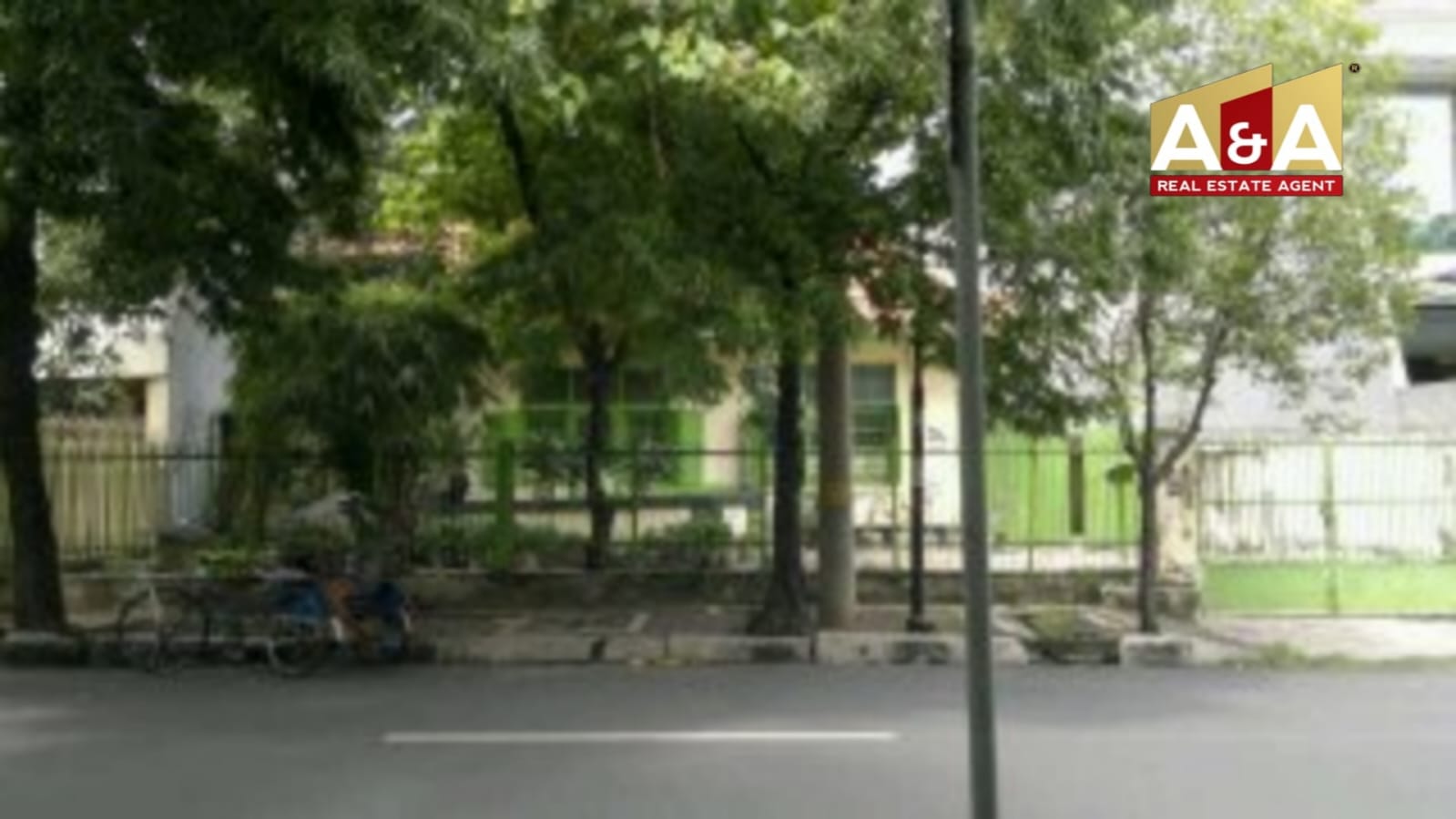 Dijual Rumah Kawasan Strategis Jaksa Agung Suprapto SBY Pusat - Image 1