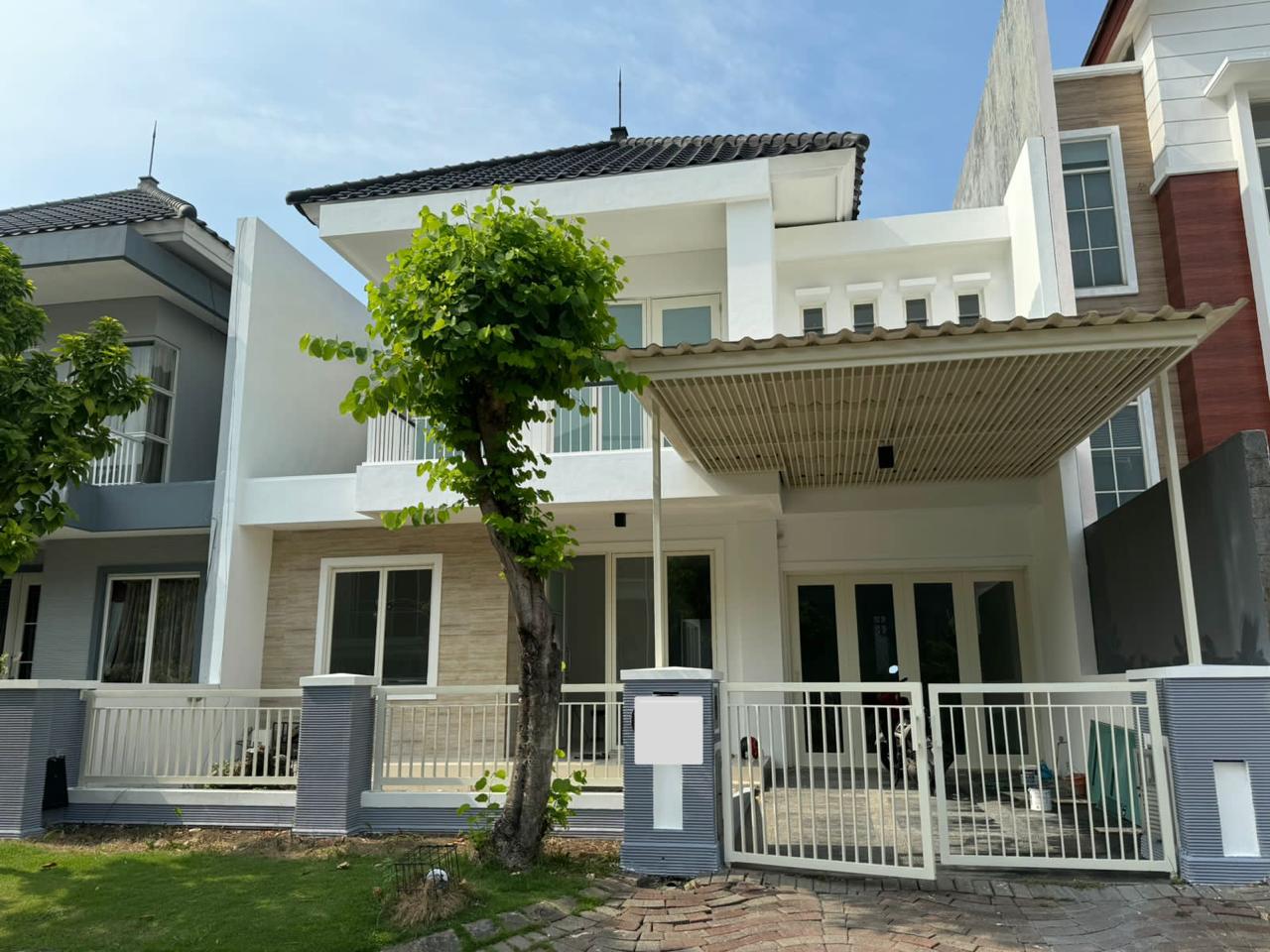 Dijual Rumah Bagus Strategis Pakuwon City San Antonio Surabaya Timur - Image 1