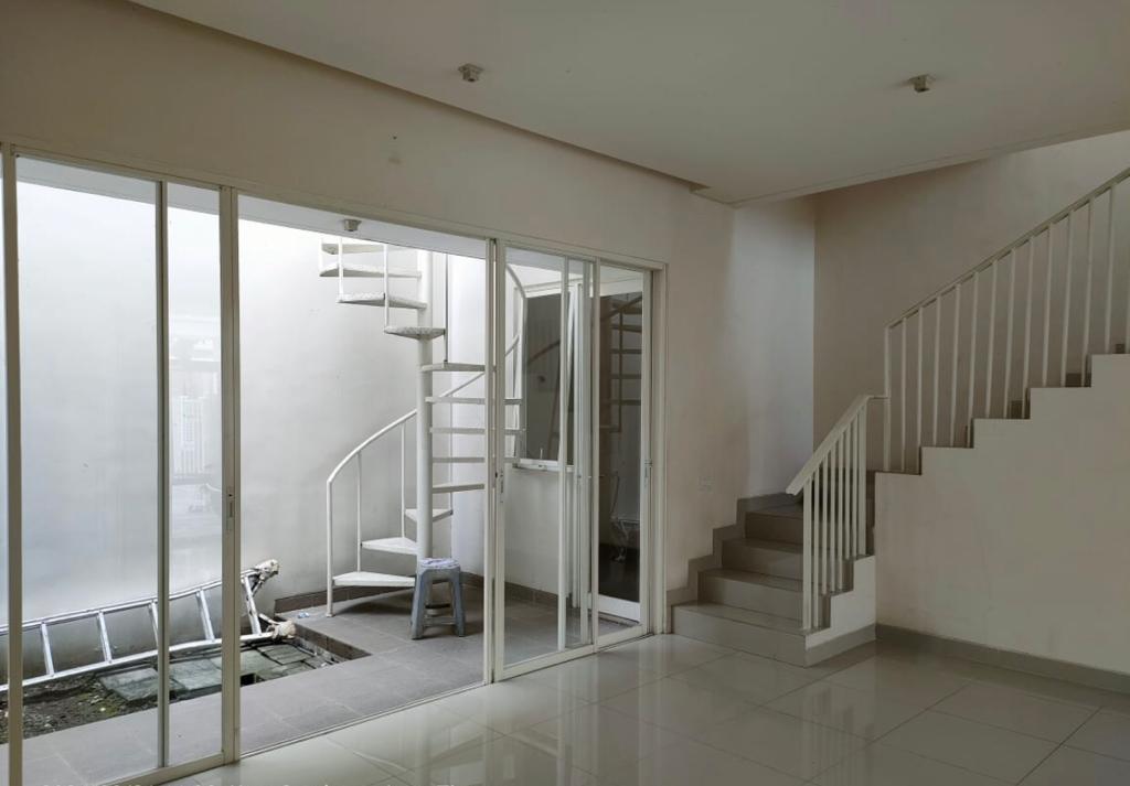 Dijual Rumah Nyaman Strategis Griya Galaxy Surabaya Timur - Thumbnail 3