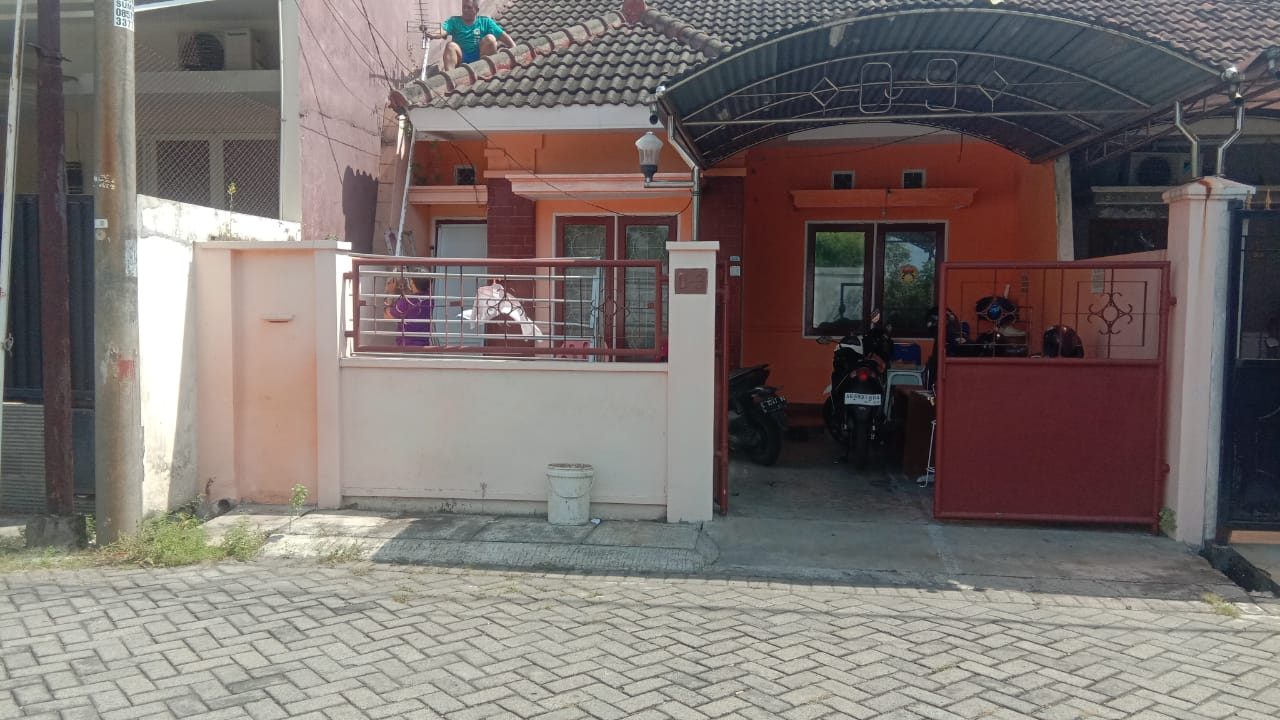 Disewakan rumah siap huni Taman Pondok Indah wiyung - Image 1
