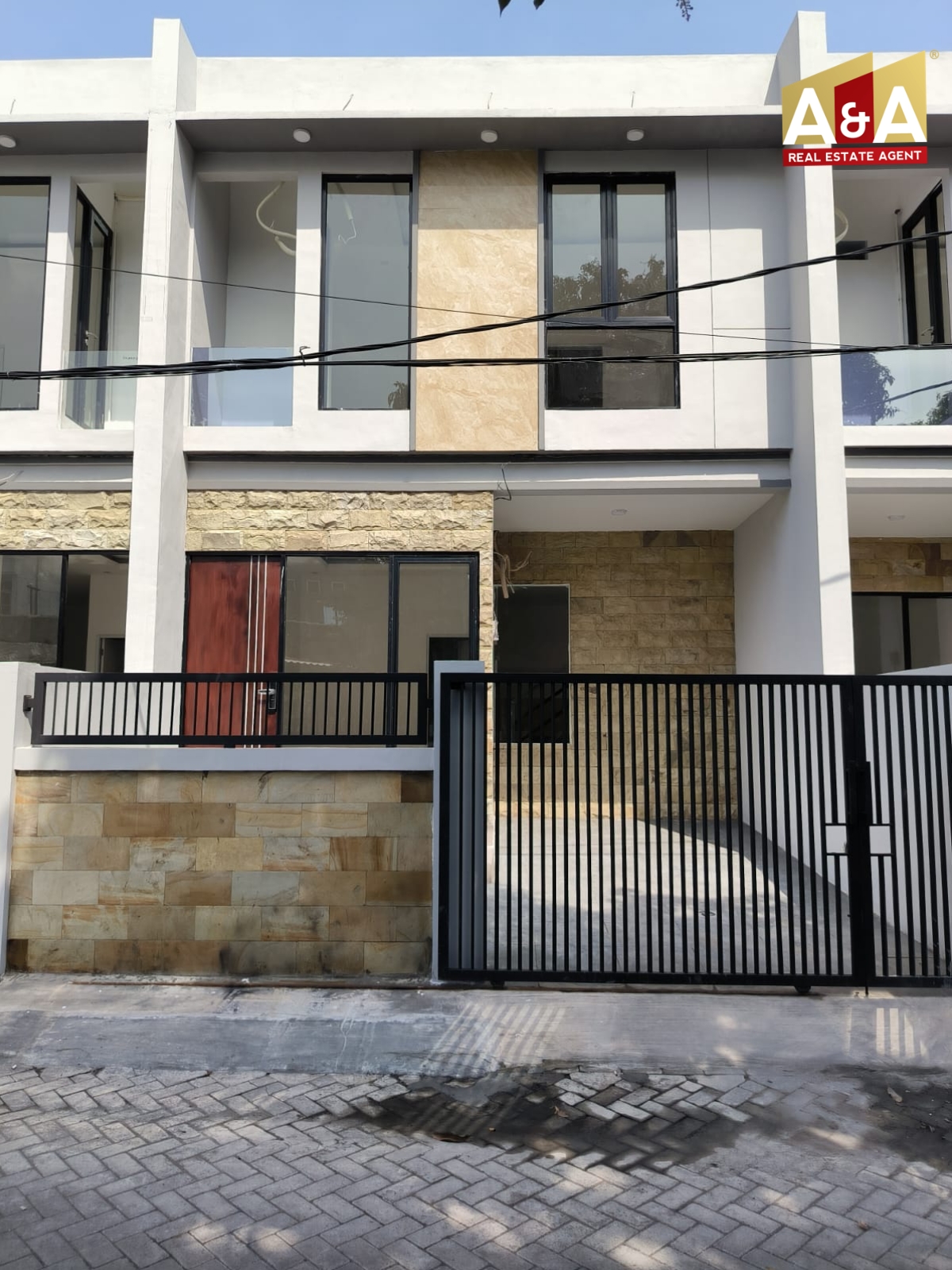 Dijual rumah di Simpang Darmo Permai Selatan Surabaya Barat - Image 1