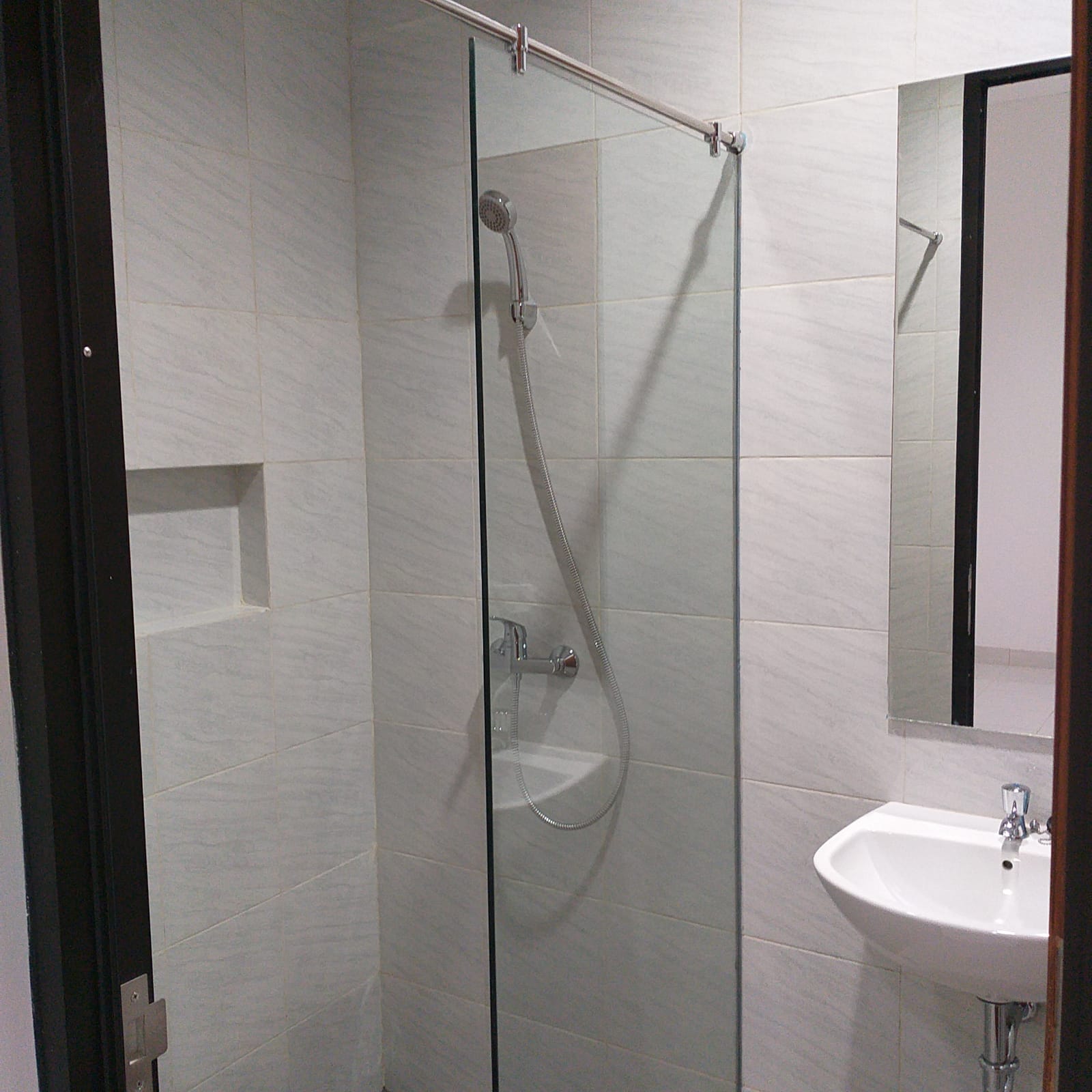 Dijual Rumah Nyaman Strategis Permata Safira Surabaya Barat - Thumbnail 3