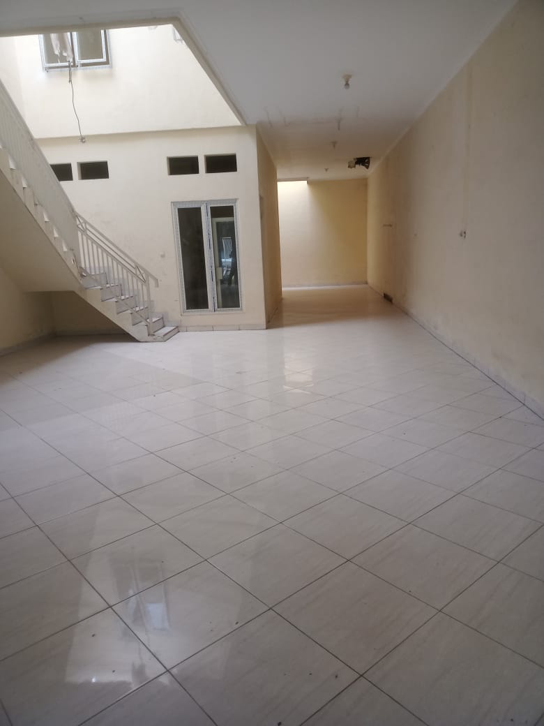 Disewakan Rumah Nyaman Strategis Kalibokor Selatan Surabaya Timur - Thumbnail 3