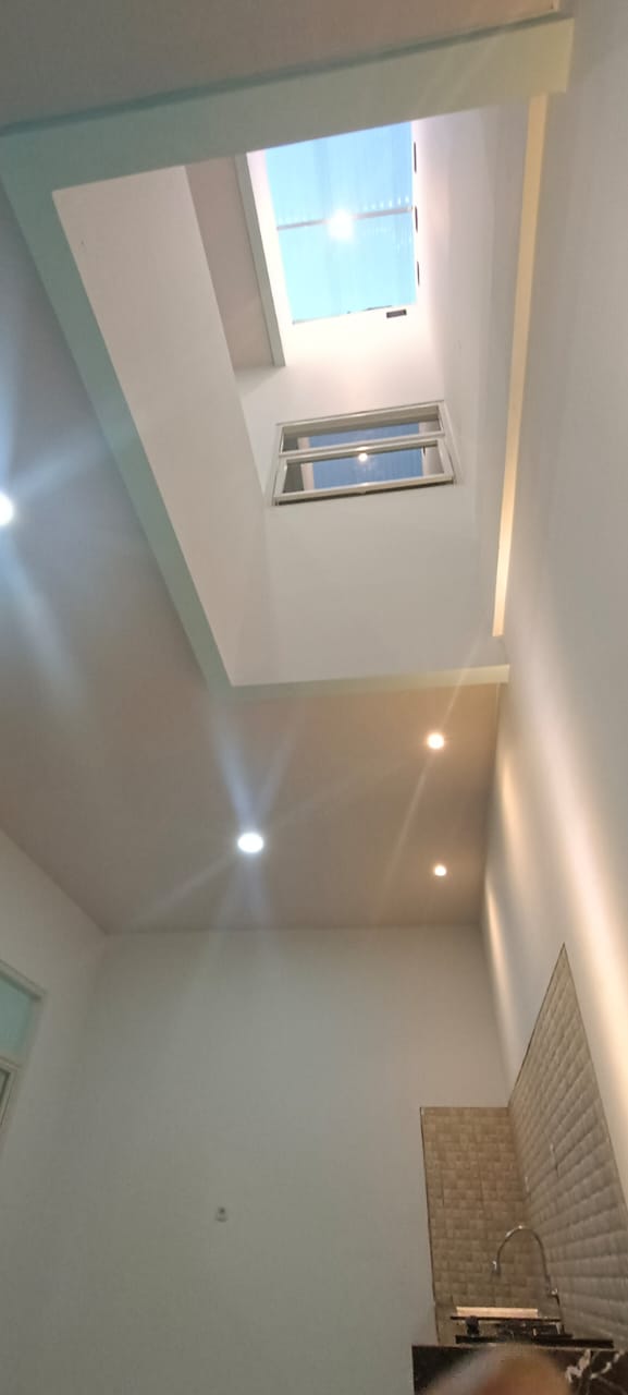 Dijual Rumah Bagus Strategis Perumahan Menganti Permai Surabaya Barat - Image 1