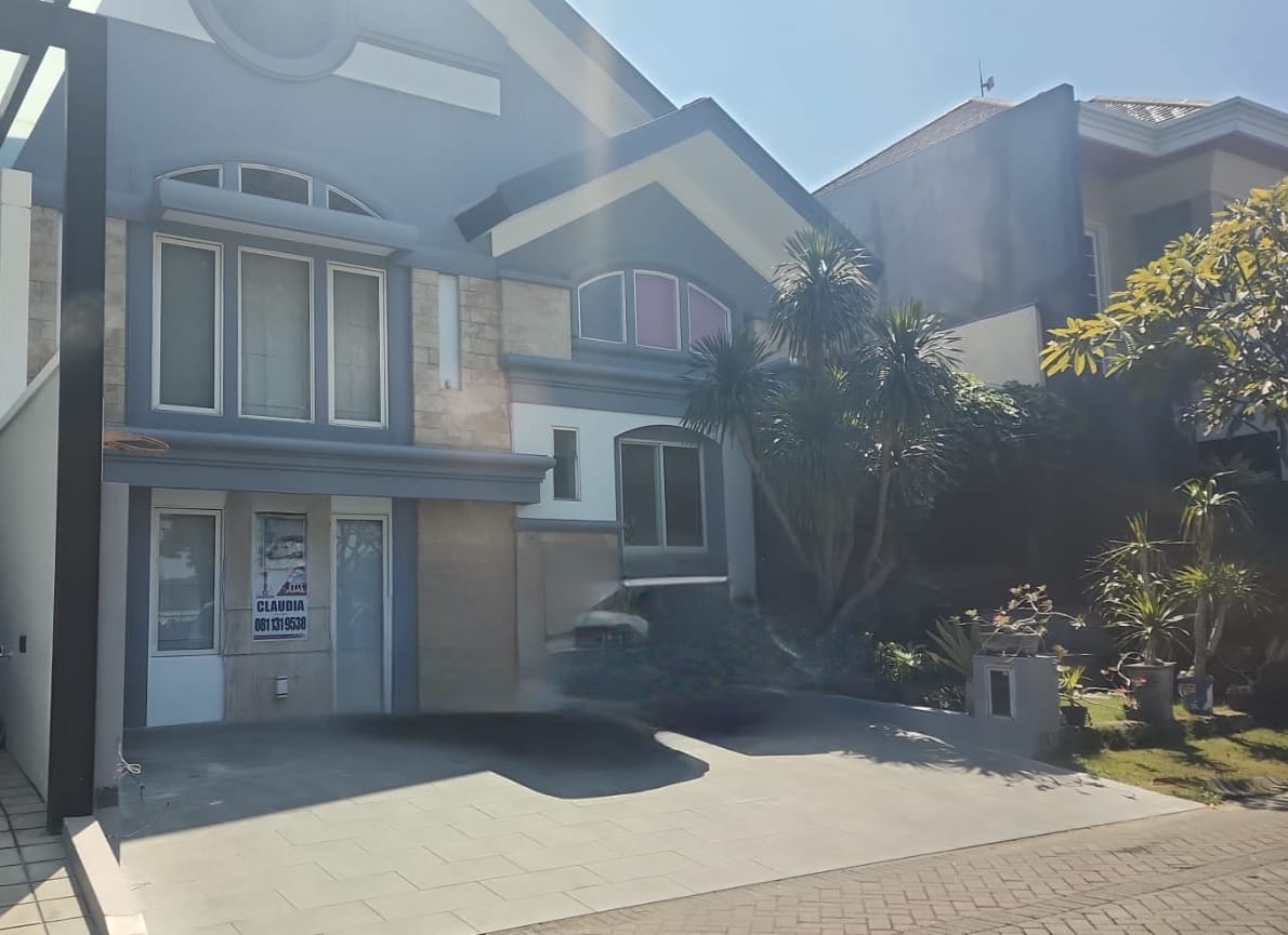 Dijual Rumah Nyaman di Bukit Telaga Golf Citraland Wilayah Surabaya Barat - Image 1