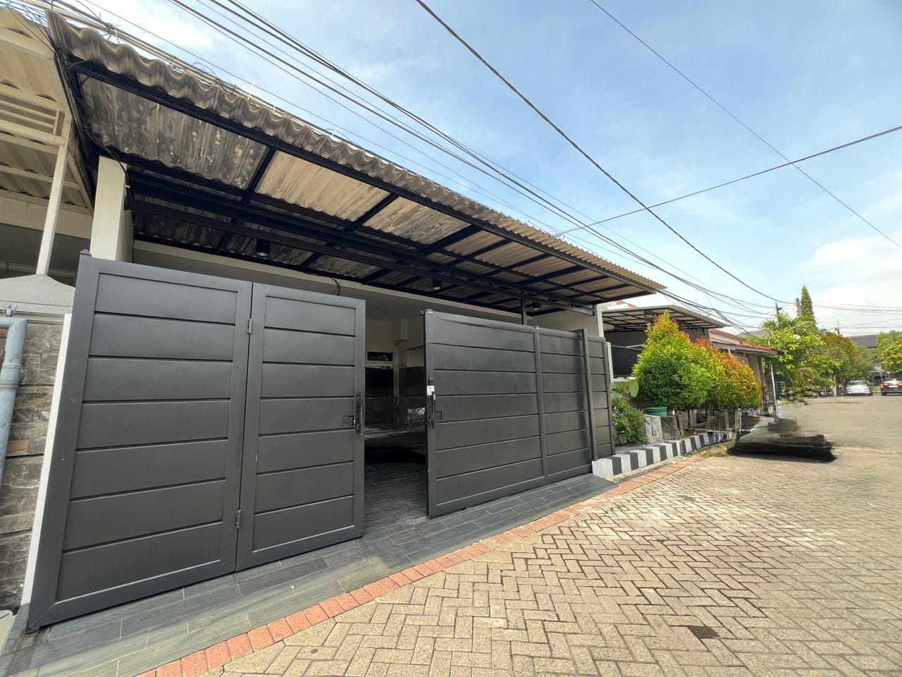 Dijual Rumah Siap Huni Griya Babatan Mukti Surabaya Barat - Image 1
