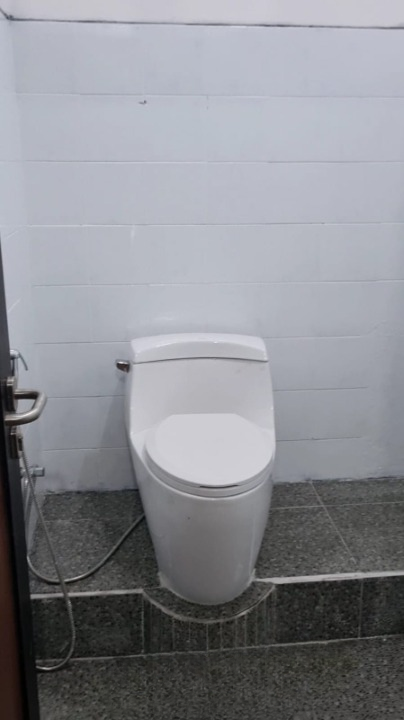 Disewakan Ruko Komersial 2,5 Lantai di Taman International Citraland Surabaya Barat - Thumbnail 4