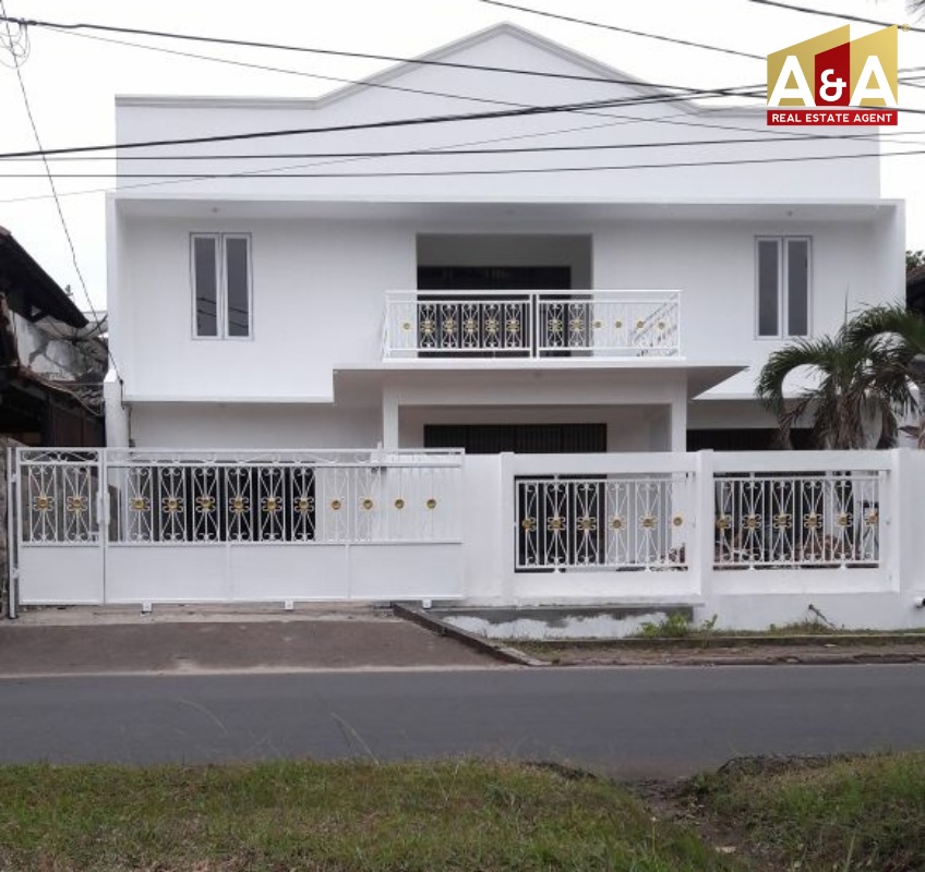 Dijual Rumah Siap Huni dan Strategis di Kawasan Bintaro Jakarta Selatan - Image 1