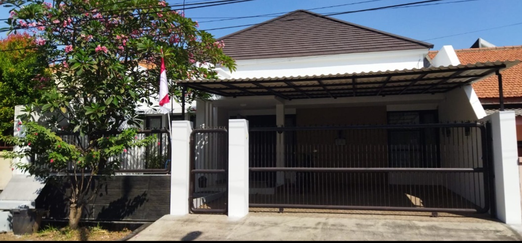 Disewakan Rumah Nyaman Strategis di Gayungsari Surabaya Selatan - Image 1
