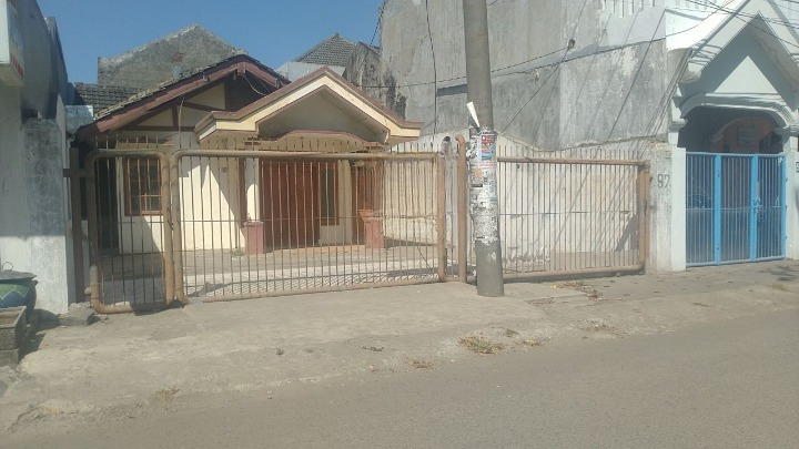 Disewakan Rumah Strategis Tengger Kandangan Surabaya Barat - Image 1