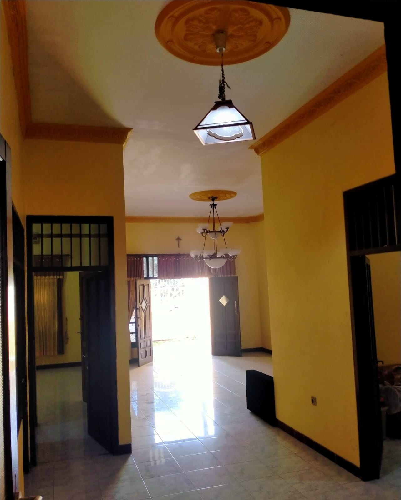 Dijual Rumah Luas Strategis di Raya Tengger Surabaya Barat - Thumbnail 3