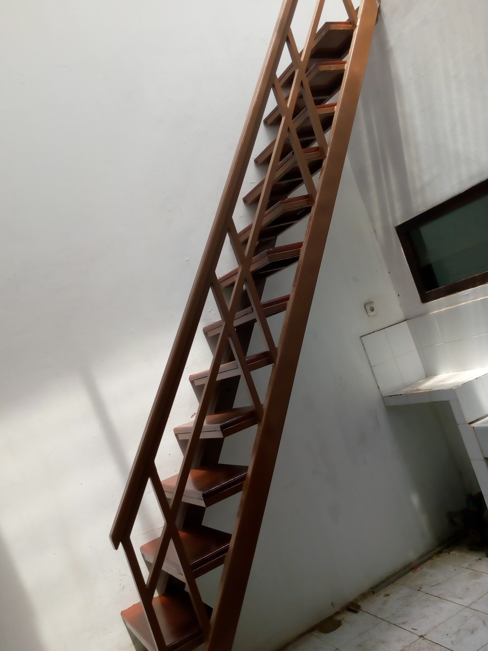 Dijual Rumah Nyaman Strategis Barata Jaya Surabaya Timur - Thumbnail 4