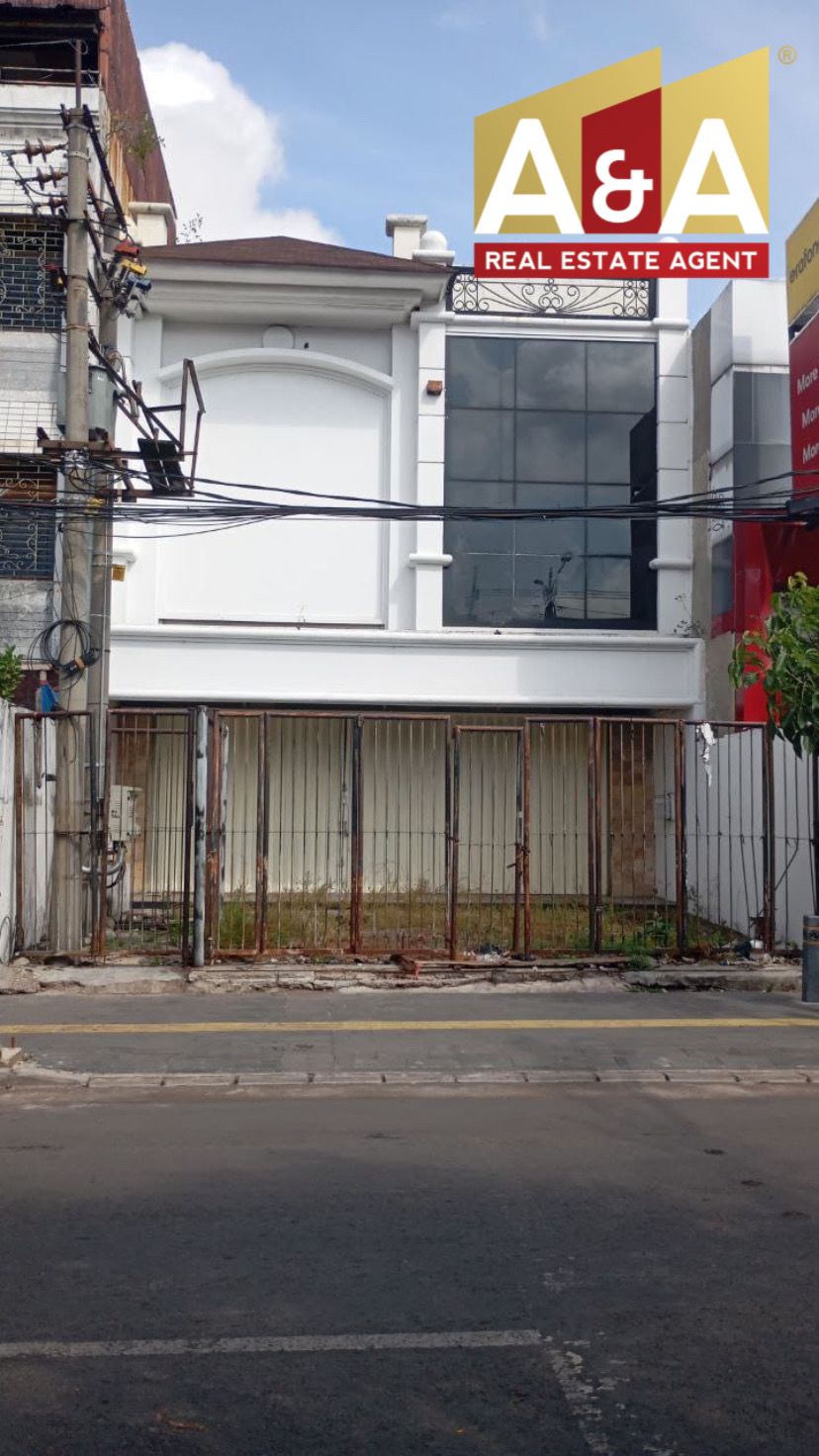 Dijual/Disewakan Ruko Tiga Lantai Strategis di Pucang Anom Timur Surabaya Timur - Image 1