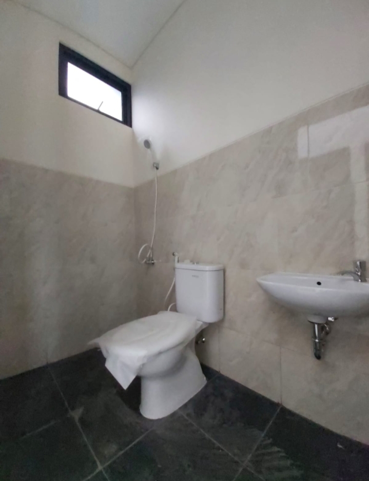 Dijual Rumah Dengan Pemandangan Danau Golden Park Wilayah Banten - Image 1