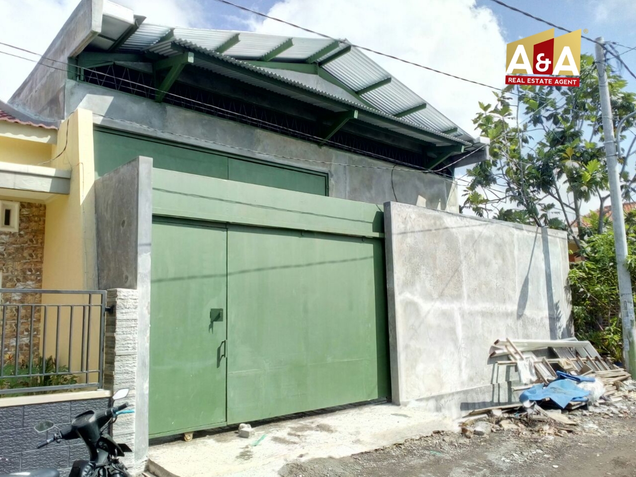 Dijual Gudang + kantor baru gres di Medokan Sawah Surabaya Timur - Image 1