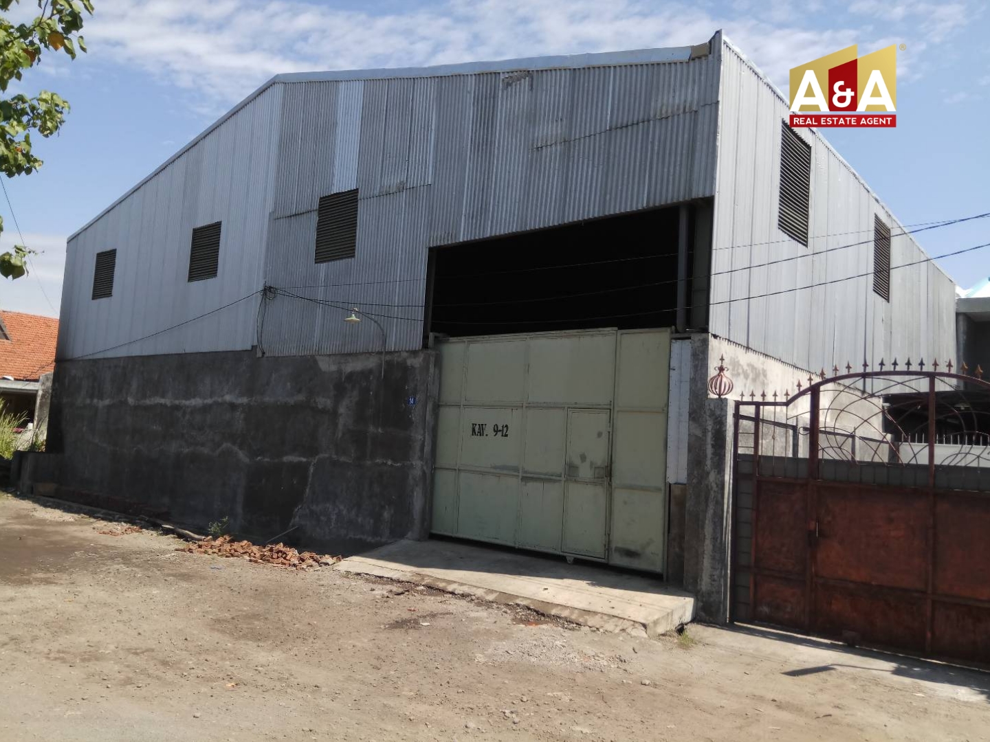 Dijual Kantor + Gudang bekas masih aktif di Gunung Anyar Surabaya Timur - Image 1