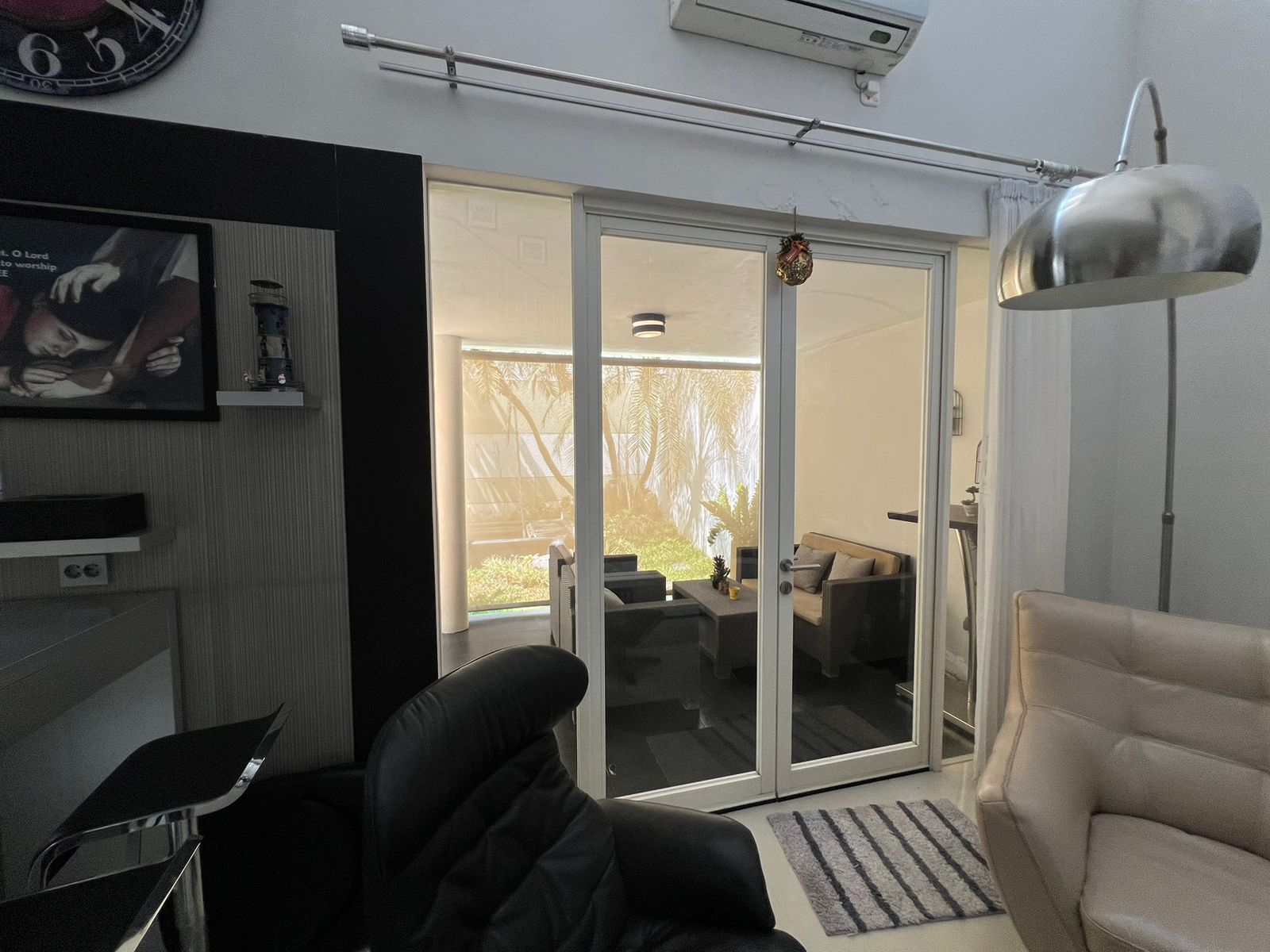 Rumah Mewah Full Furnish Raffles Garden Citraland Surabaya Barat - Image 1