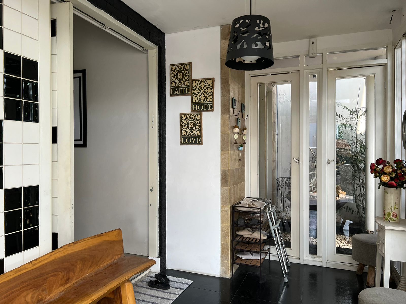 Rumah Mewah Full Furnish Raffles Garden Citraland Surabaya Barat - Thumbnail 3