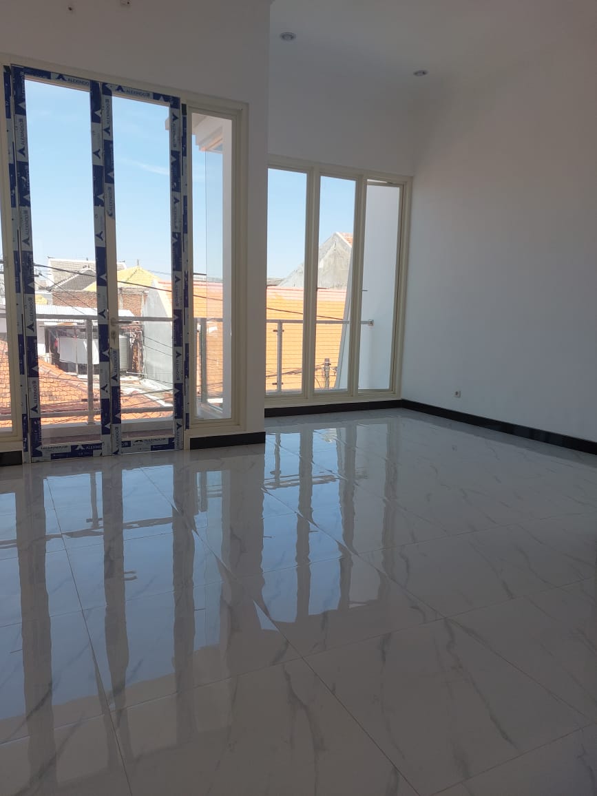 Dijual Rumah Mewah Strategis Mulyosari Utara Wilayah Surabaya Timur - Thumbnail 3