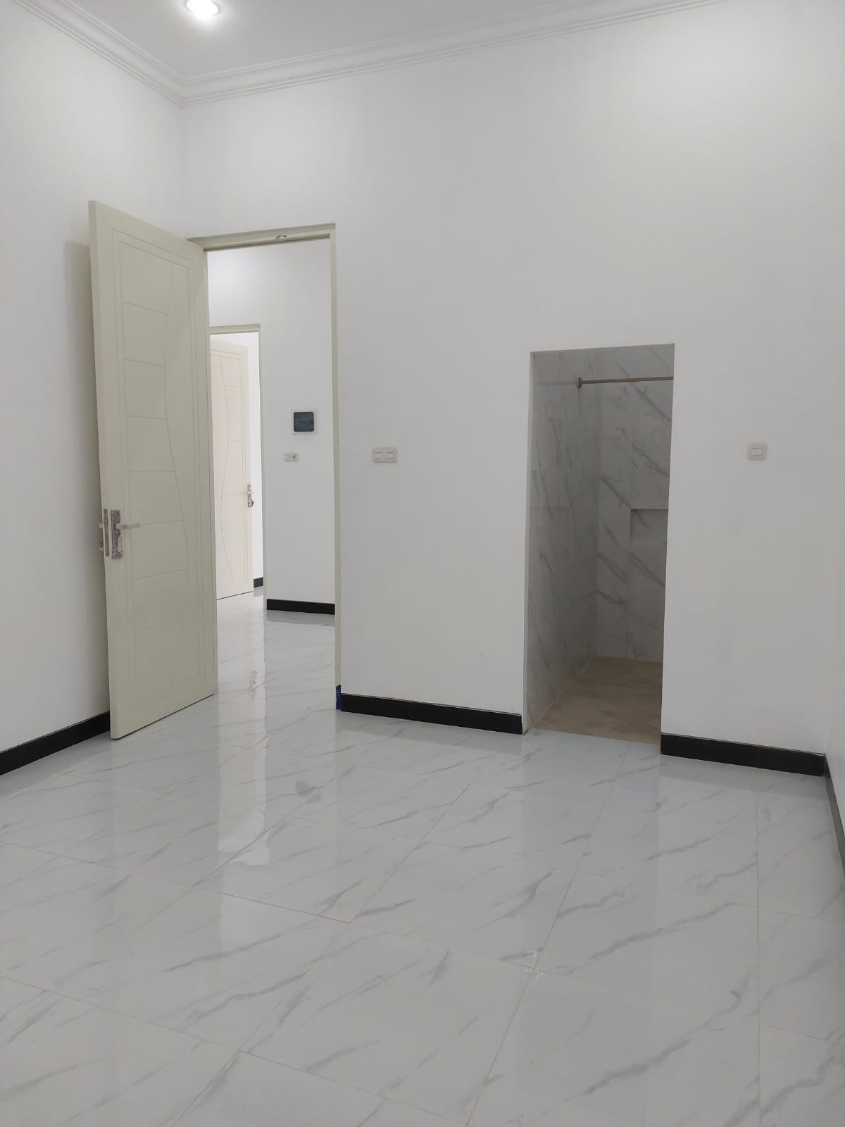 Dijual Rumah Mewah Strategis di Mulyosari Utara Wilayah Surabaya Timur - Thumbnail 2