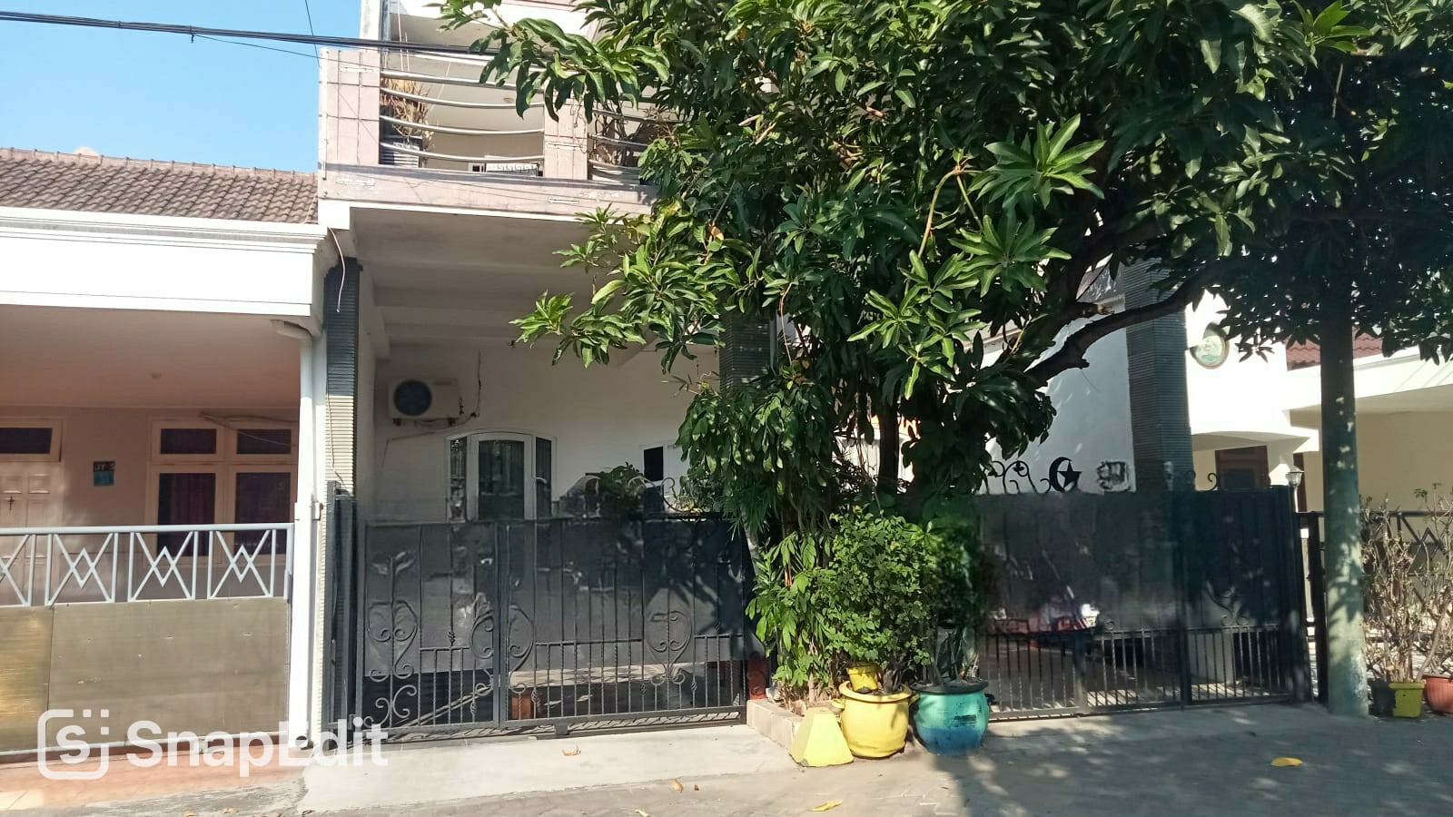 Dijual rumah siap huni Taman pondok indah surabaya - Image 1