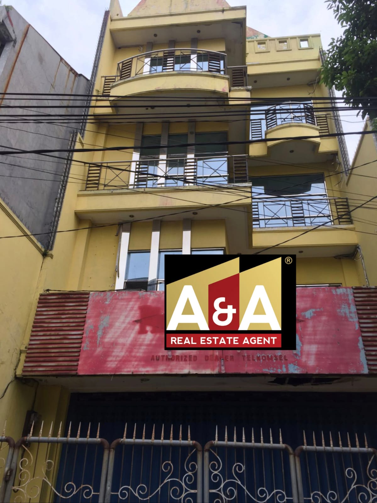 Disewakan Ruko 4 Lantai Strategis di Wilayah Surabaya Pusat - Image 1