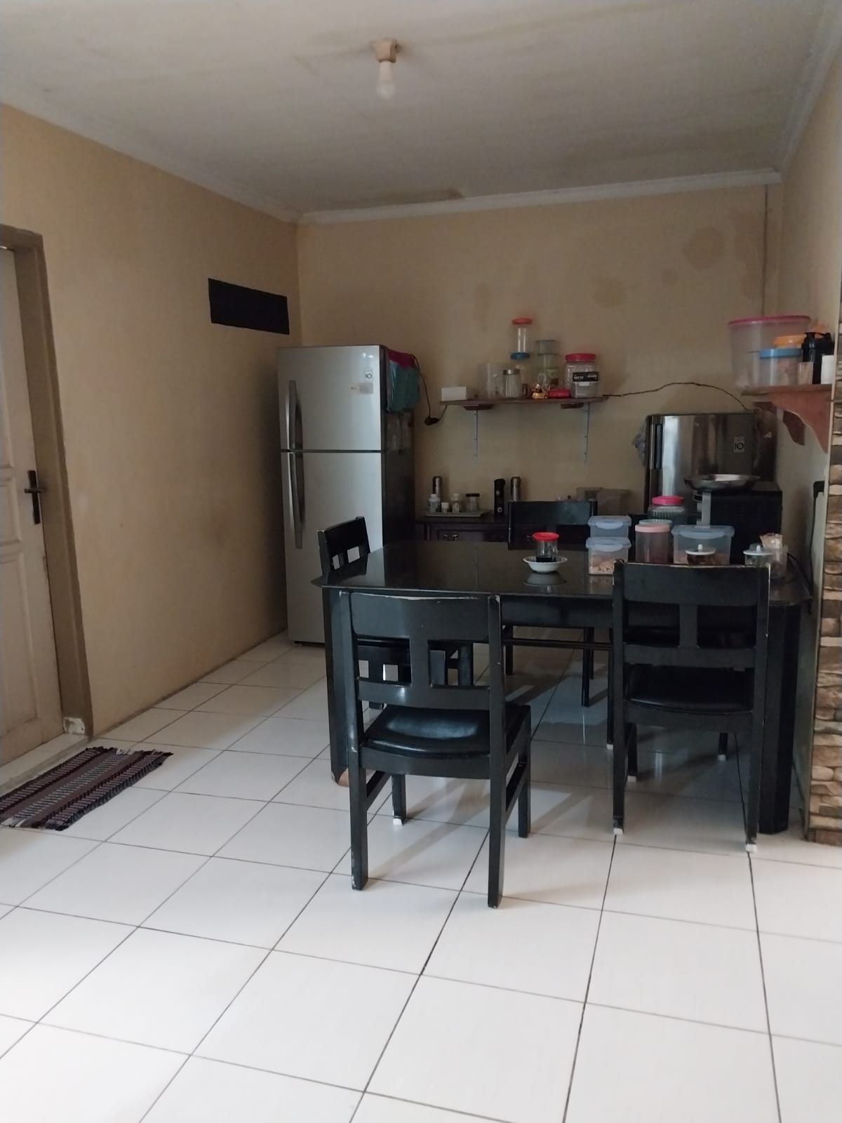 Dijual Rumah Nyaman di Gading Indah Utara Wilayah Surabaya Utara - Image 1