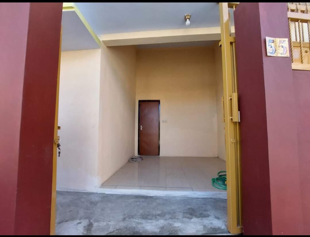 Dijual Rumah Strategis di Setro Tengah Wilayah Surabaya Utara - Image 1