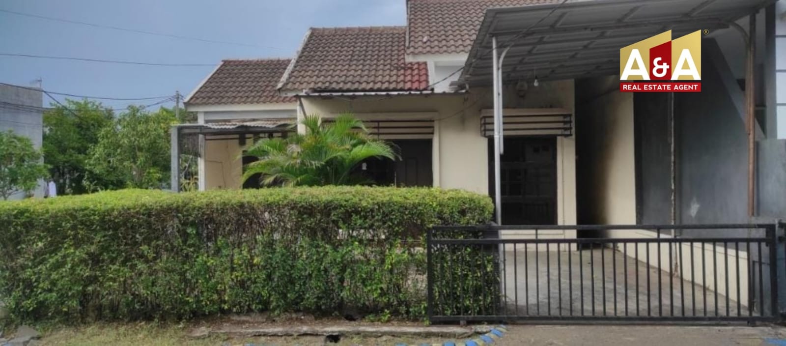 Dijual Rumah Asri dan Terawat di Puri Citra Rungkut Surabaya Barat - Image 1