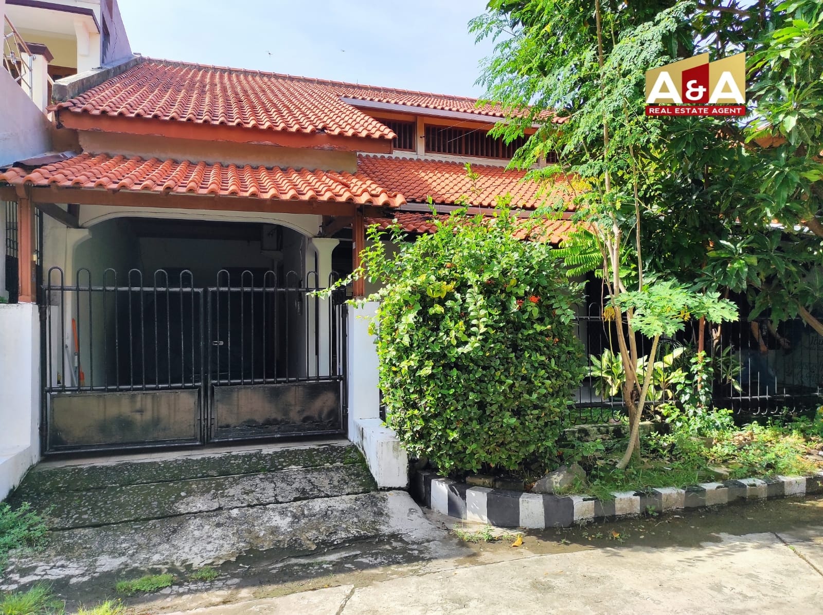 Dijual Rumah Asri di Rungkut Menanggal Harapan Surabaya Timur - Image 1