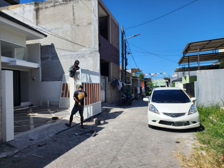 Dijual Rumah Strategis di Jelidro Wilayah Surabaya Barat - Image 1