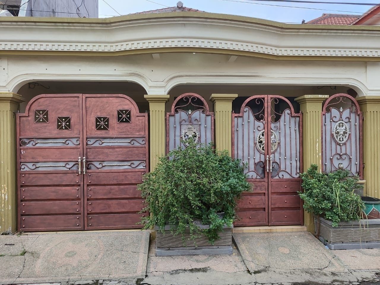 Dijual Rumah Bagus Strategis di Bogangin Baru Surabaya Selatan - Image 1