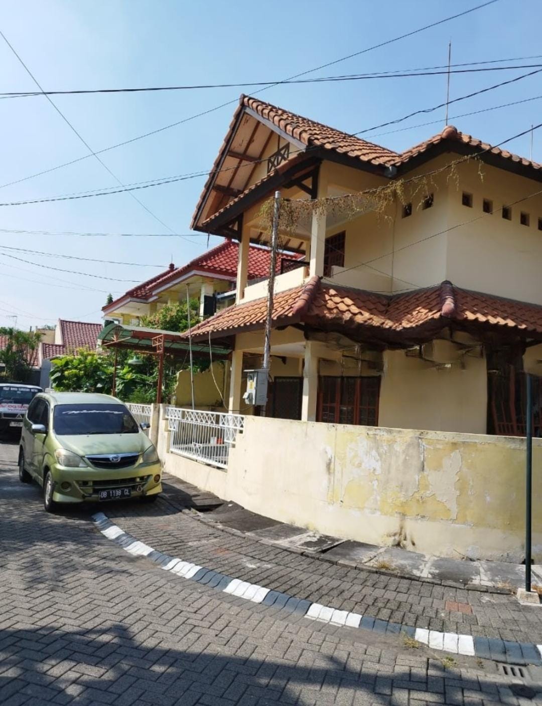 Dijual/Disewakan Rumah Hook Strategis di Babatan Pratama Surabaya Barat - Image 1