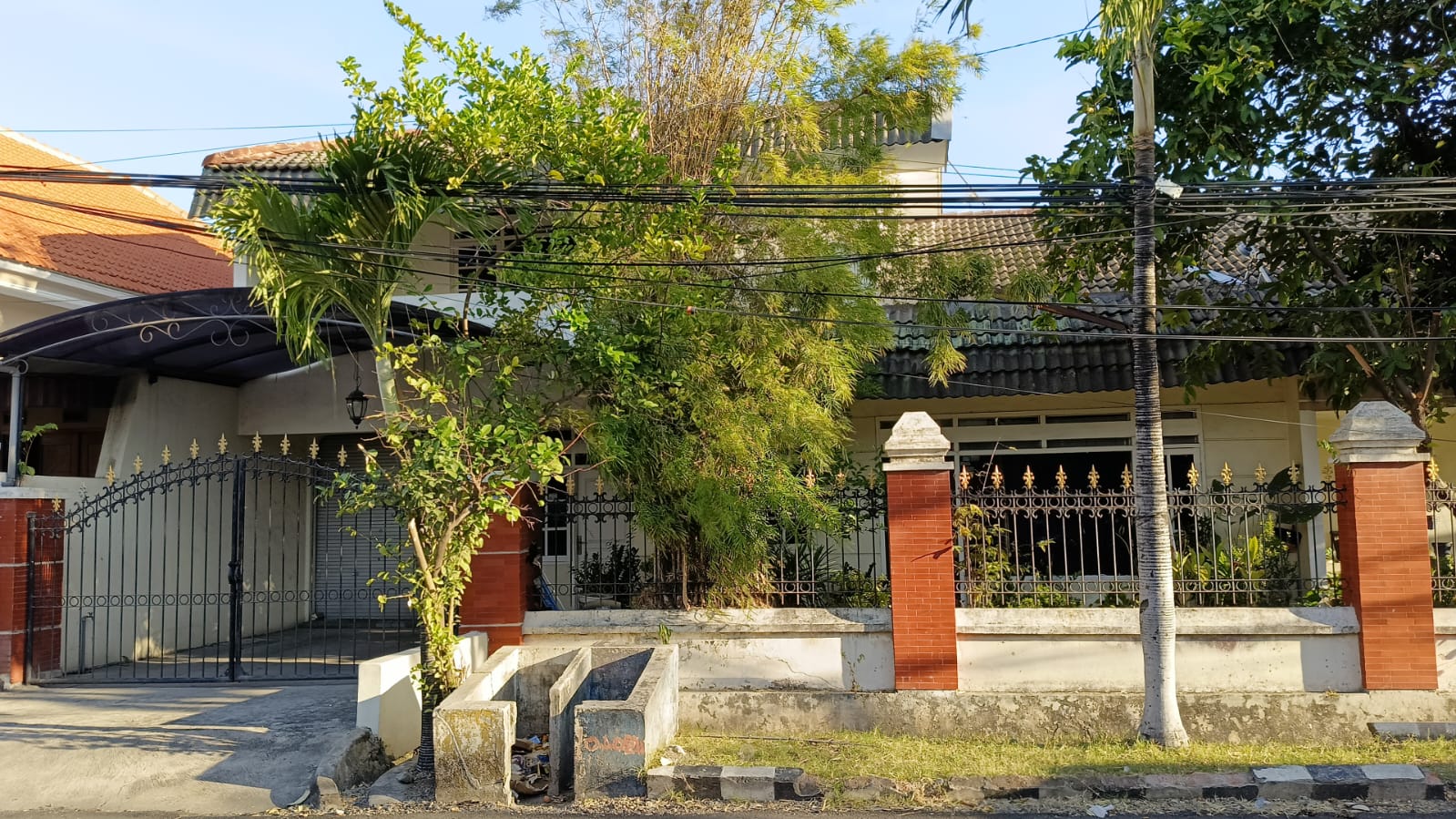 Dijual Rumah Asri dan Terawat di Mojo Klanggru Kidul Surabaya Timur - Image 1