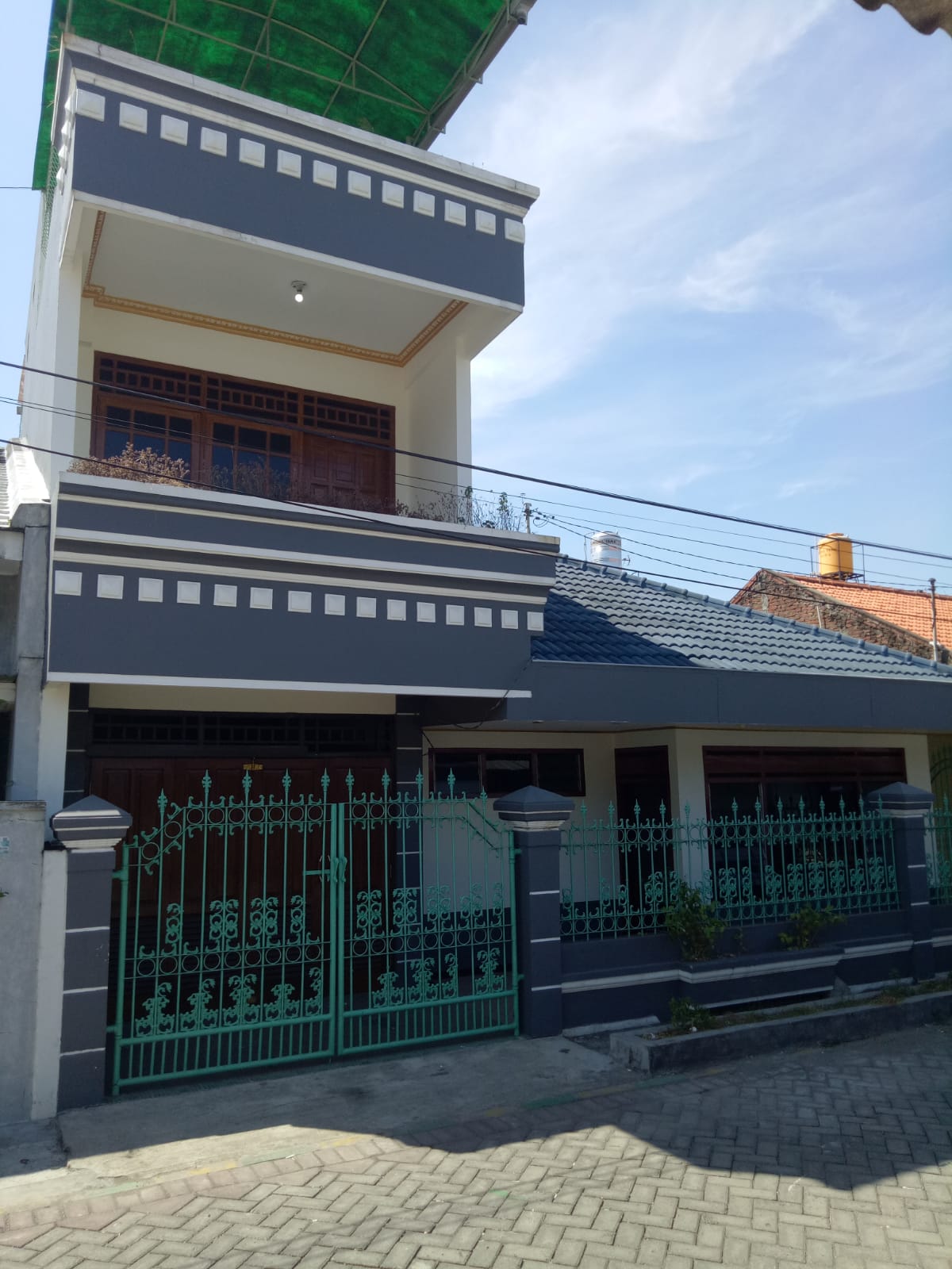 Dijual Rumah Nyaman Strategis Jambangan Baru di Wilayah Surabaya Selatan - Image 1