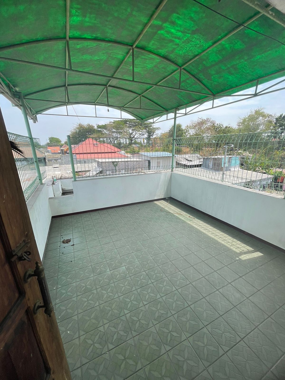 Dijual Rumah Nyaman Strategis Jambangan Baru di Wilayah Surabaya Selatan - Thumbnail 4