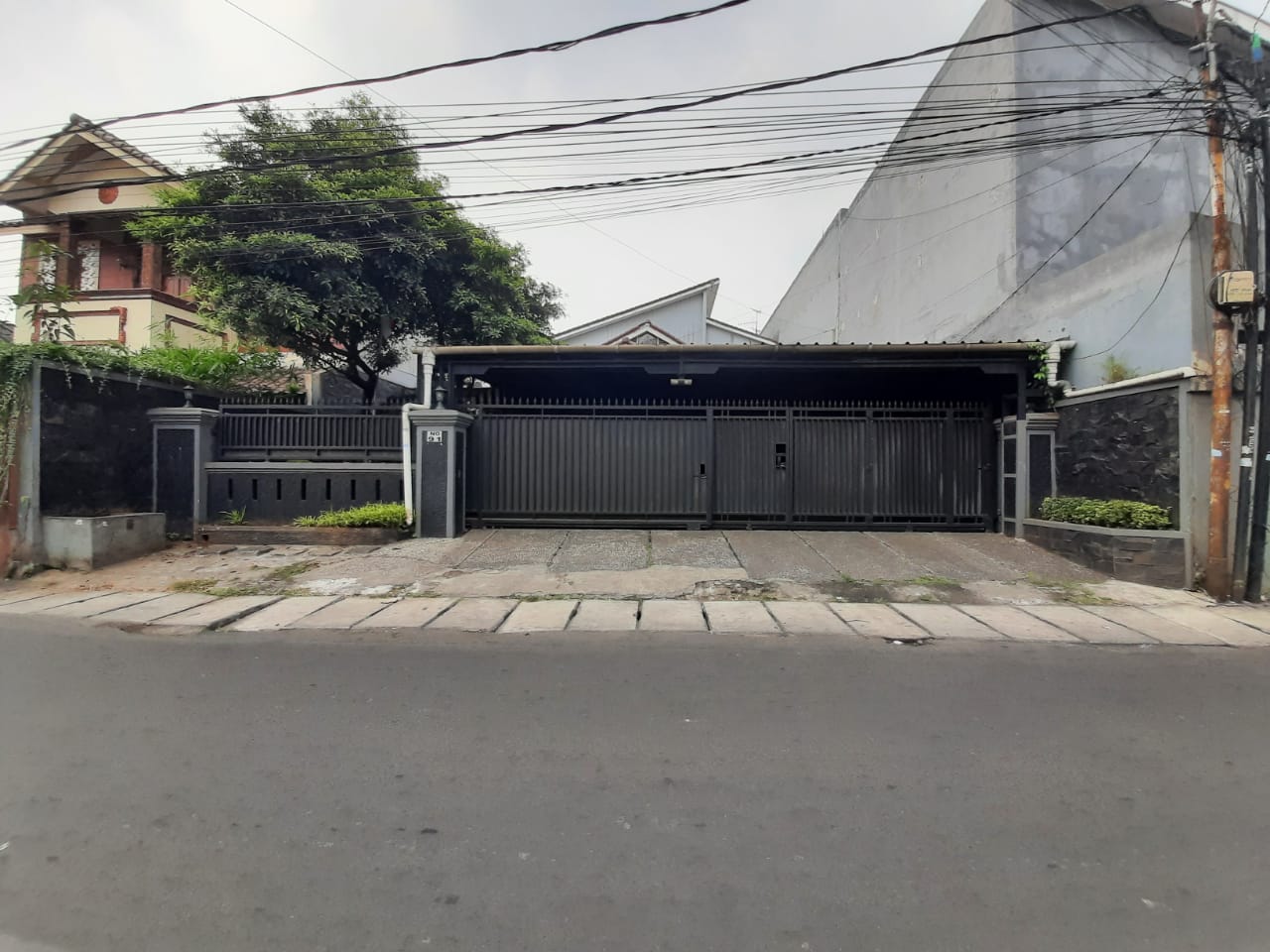 Dijual Rumah Ekslusif Strategis di Batu Ampar Wilayah Jakarta Timur - Thumbnail 4