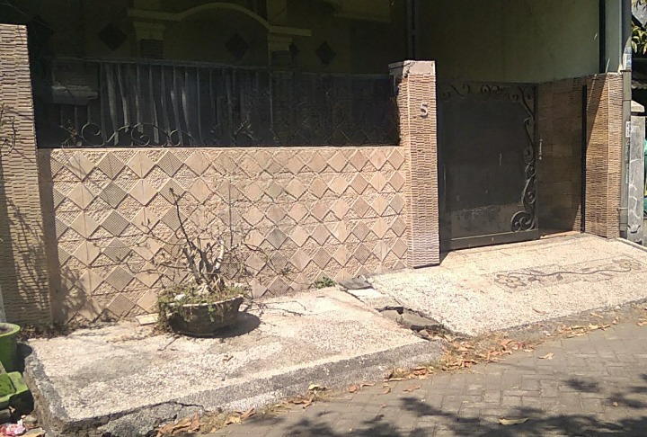 Dijual Rumah Strategis di Tengger Kandangan Surabaya Barat - Image 1