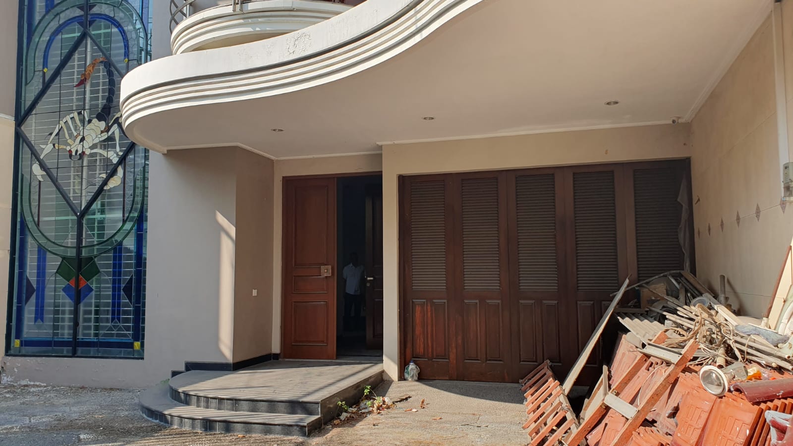 Disewakan Rumah Strategis di Walikota Mustajab Surabaya Pusat - Image 1