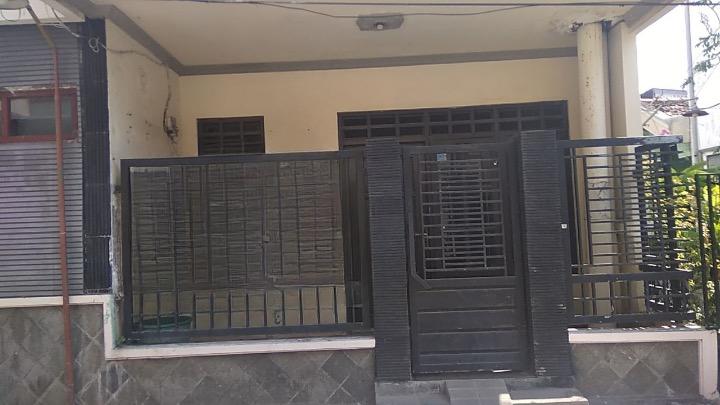 Dijual Rumah Nyaman Strategis Sambi Arum di Wilayah Surabaya Barat - Image 1